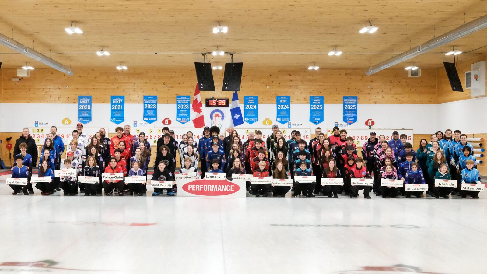 Participants d’un championnat provincial U-18